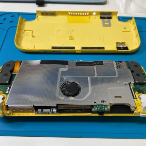 Nintendo Switch Lite 液晶交換修理| 我孫子市白山| Switch修理もご予約にて即日対応！