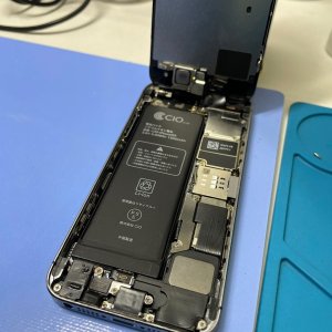 iPhone5 古いアイフォンのバッテリー交換| 牛久市牛久町| バッテリー交換も即日お渡しで修理対応しております‼︎