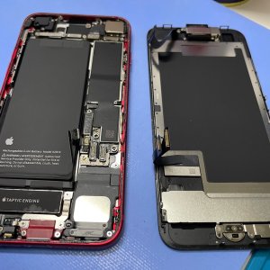 iPhoneSE3 駅階段で落下破損 液晶交換|利根町大房 | 液晶交換も即日お渡し対応しております！