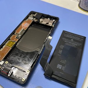 アンドロイド携帯 Googleピクセル バッテリー交換| 龍ケ崎市城ノ内|グーグルピクセル 6a 7a 8aは即日交換致します！