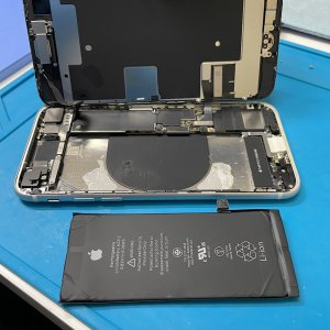 iPhoneSE2 海外旅行 電池交換| つくばみらい市杉下| バッテリー無料診断実施しております！