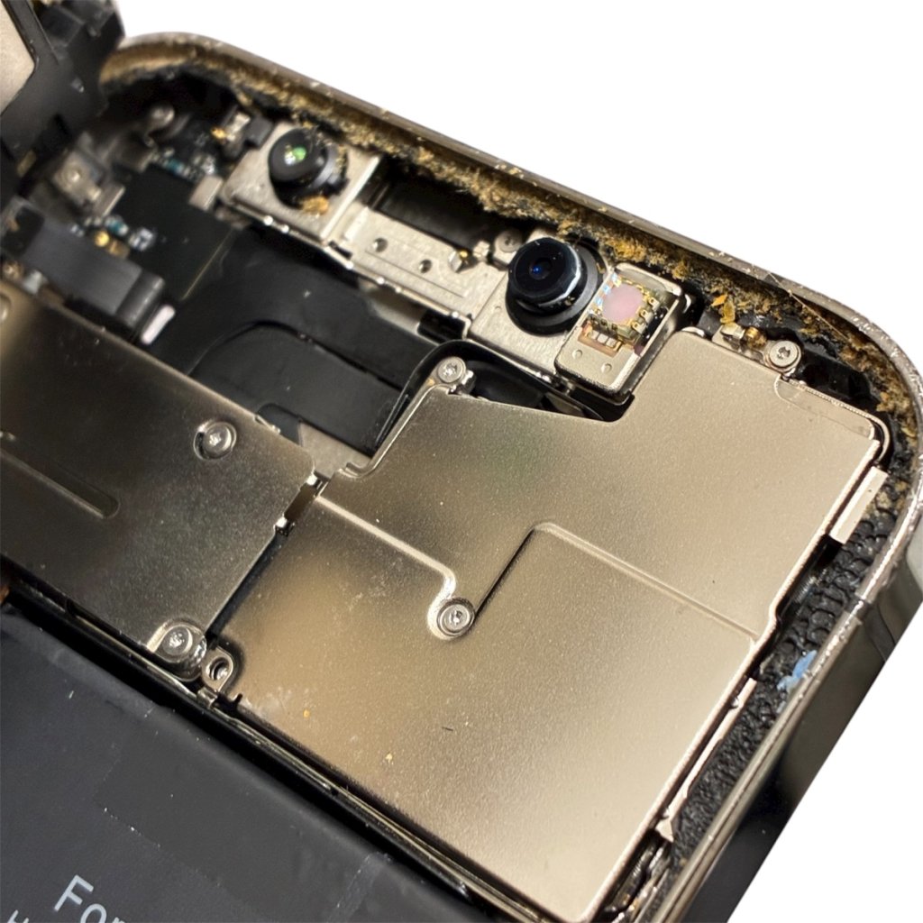 iPhone12 インカメラ修理　札幌市 東区 元町