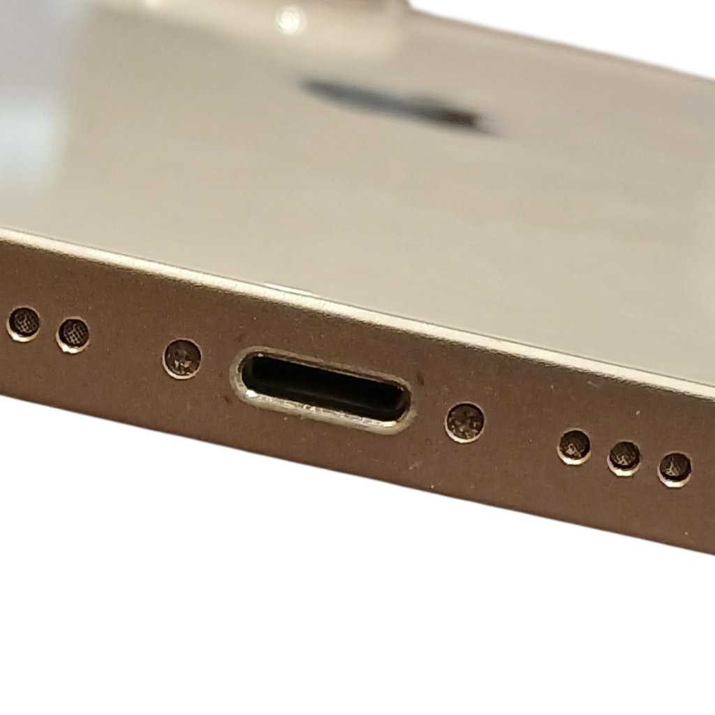 iPhone14 ライトニングコネクタ清掃