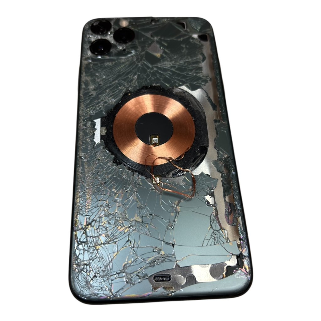 iPhone11Pro　背面ガラス修理