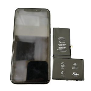 iPhoneXS バッテリー交換(最大容量72％)