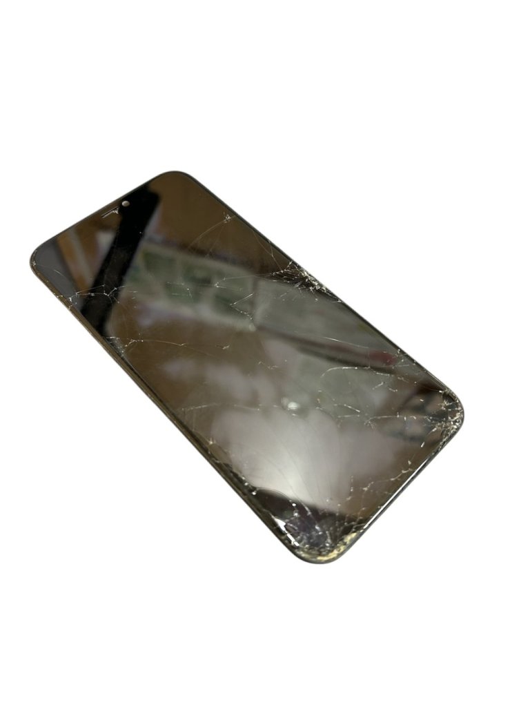 iPhone11 フロントパネル交換