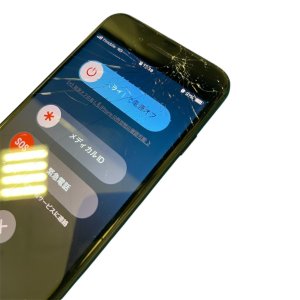 【画面割れ】iPhoneSE3液晶交換修理