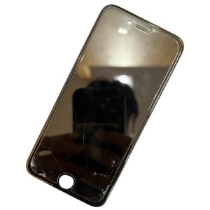 【沖縄県恩納村】 iPhoneSE（第3世代） 液晶交換修理