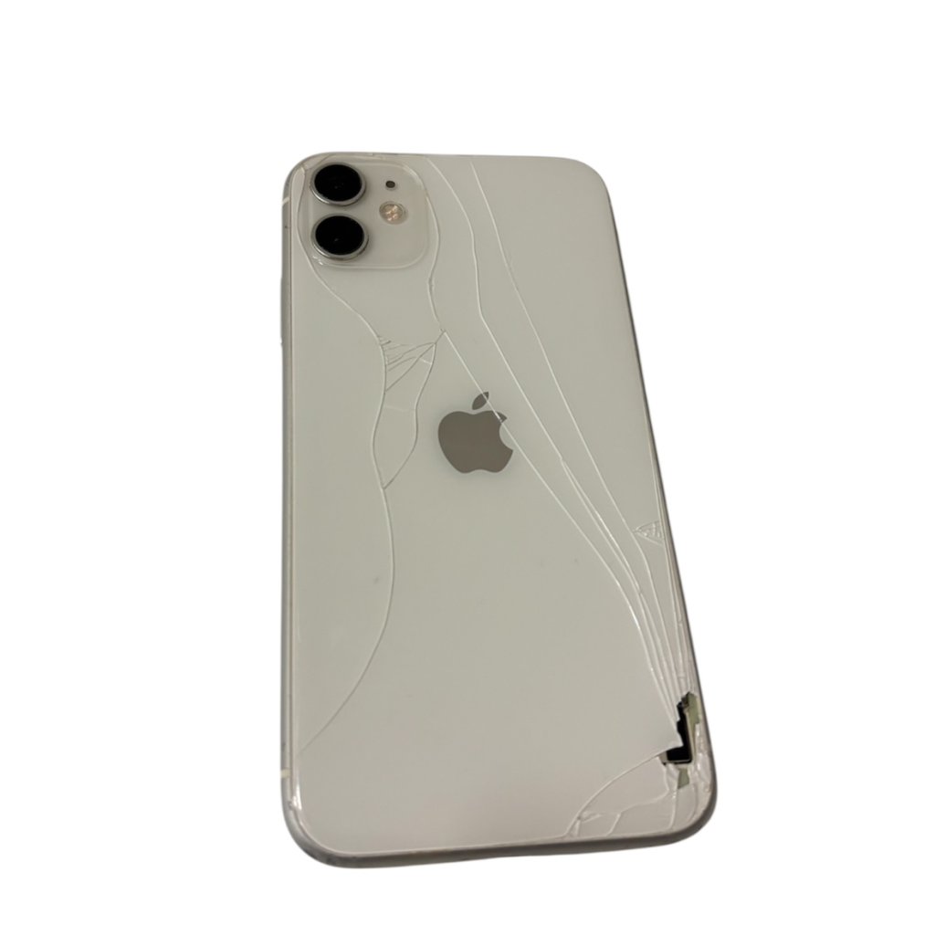 iPhone11 バックパネル交換