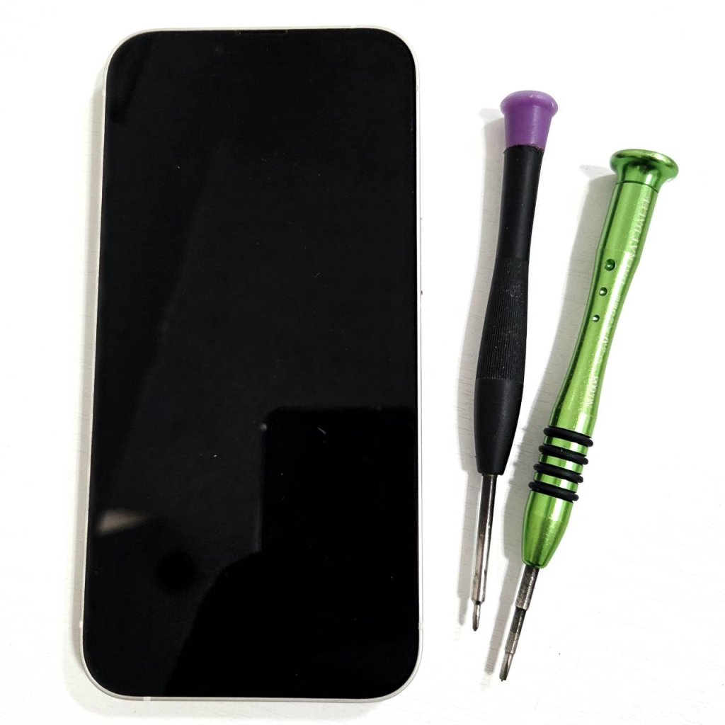 iPhone13 フロントパネル交換