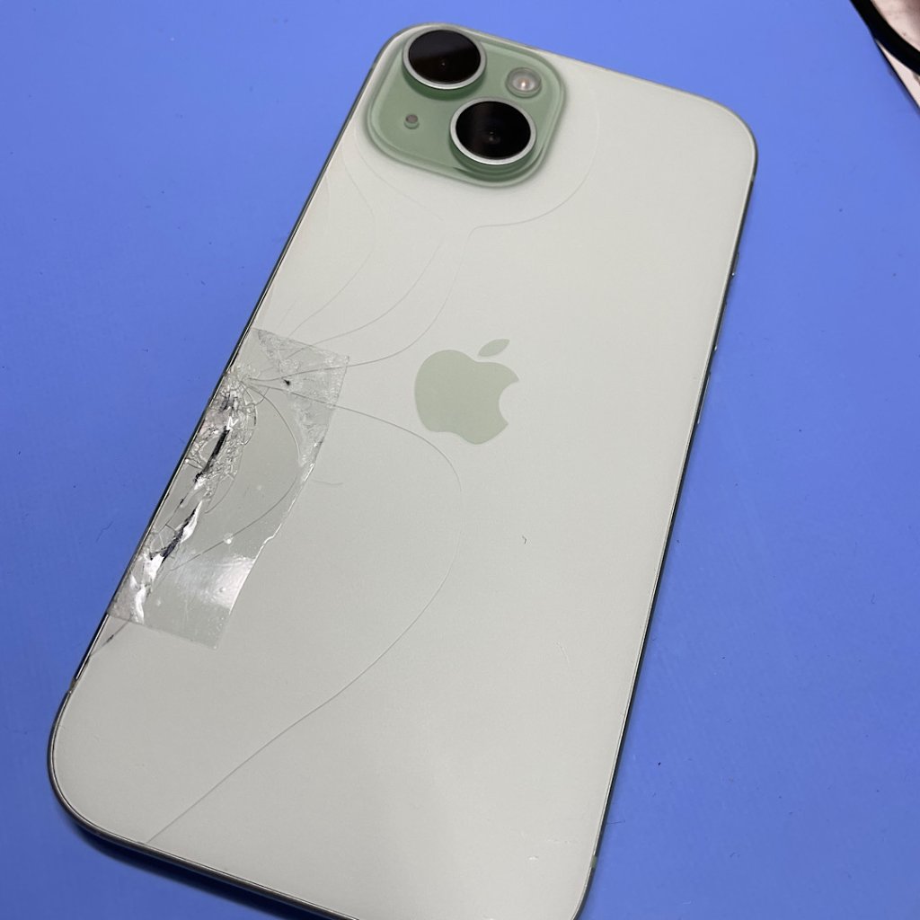 iPhone13バックパネル交換|我孫子市南青山 | 背面交換もご予約で対応しております！