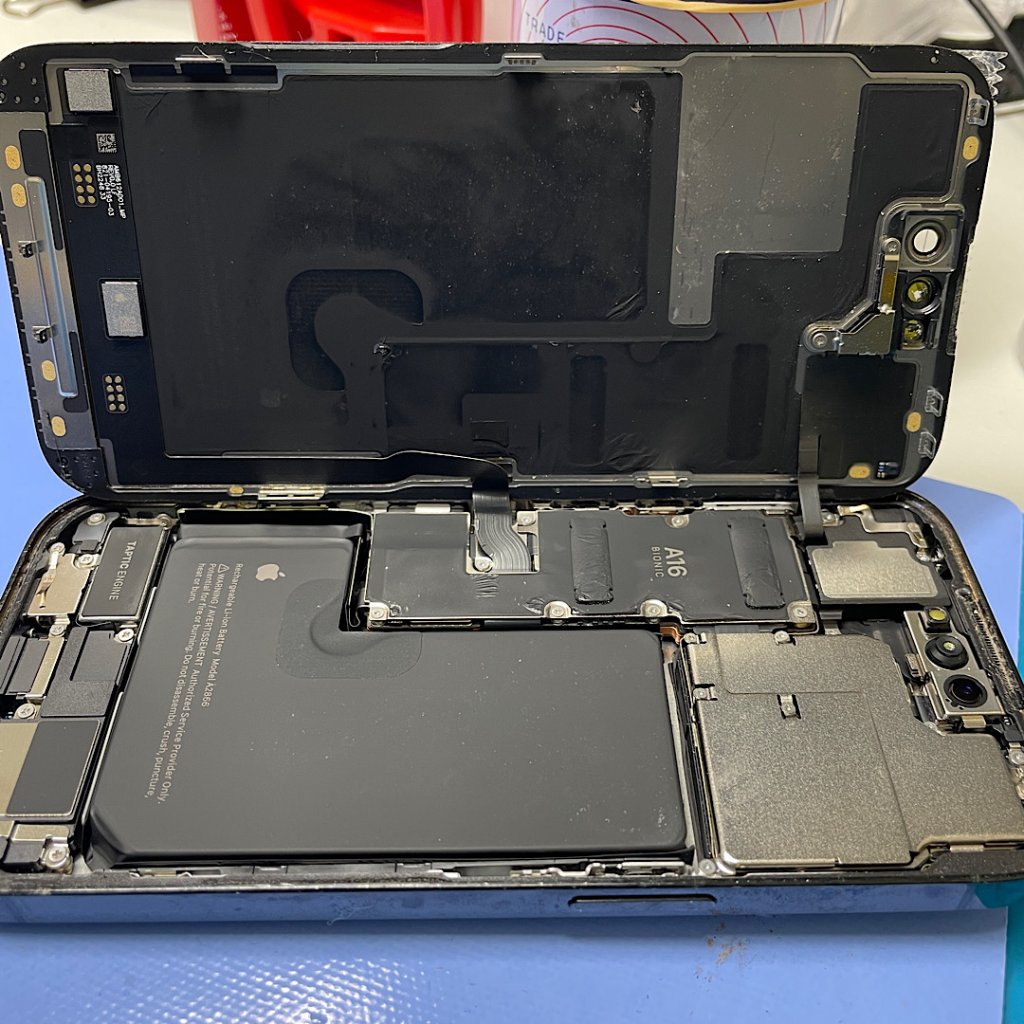 iPhone14pro 充電容量悪化 バッテリー交換| 我孫子市天王台| バッテリー交換も即日お渡しで修理対応しております‼︎