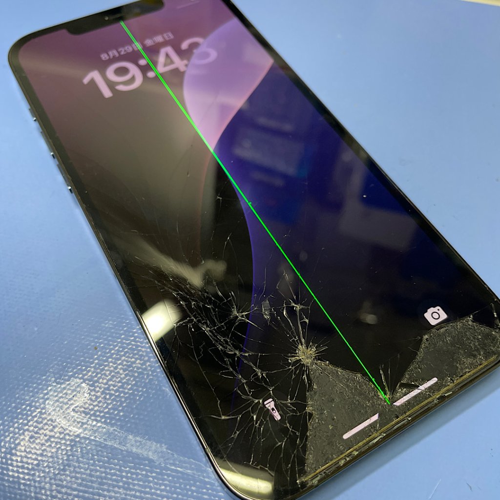 iPhone16  画面に線が入る 液晶交換｜龍ケ崎市須藤堀町| パネル交換も即日お渡しで修理対応しております‼︎