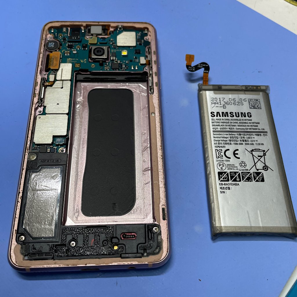 Android携帯修理修理| Samsung ギャラクシー バッテリー交換修理| 我孫子市中峠