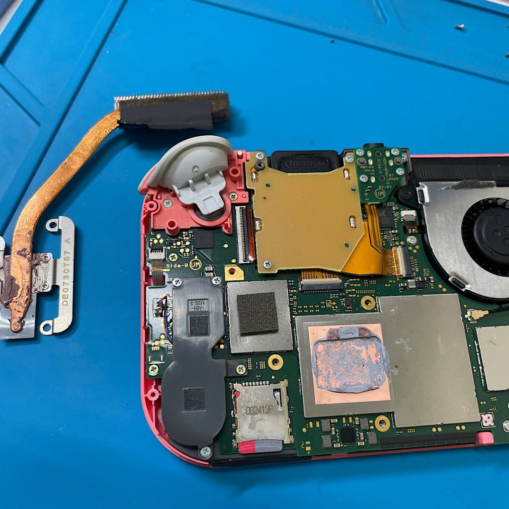 任天堂Switch Lite操作出来ない アナログスティック交換| つくばみらい市上長沼| Switch修理も即日対応致します！