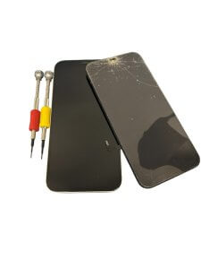 iPhone12 画面割れ修理