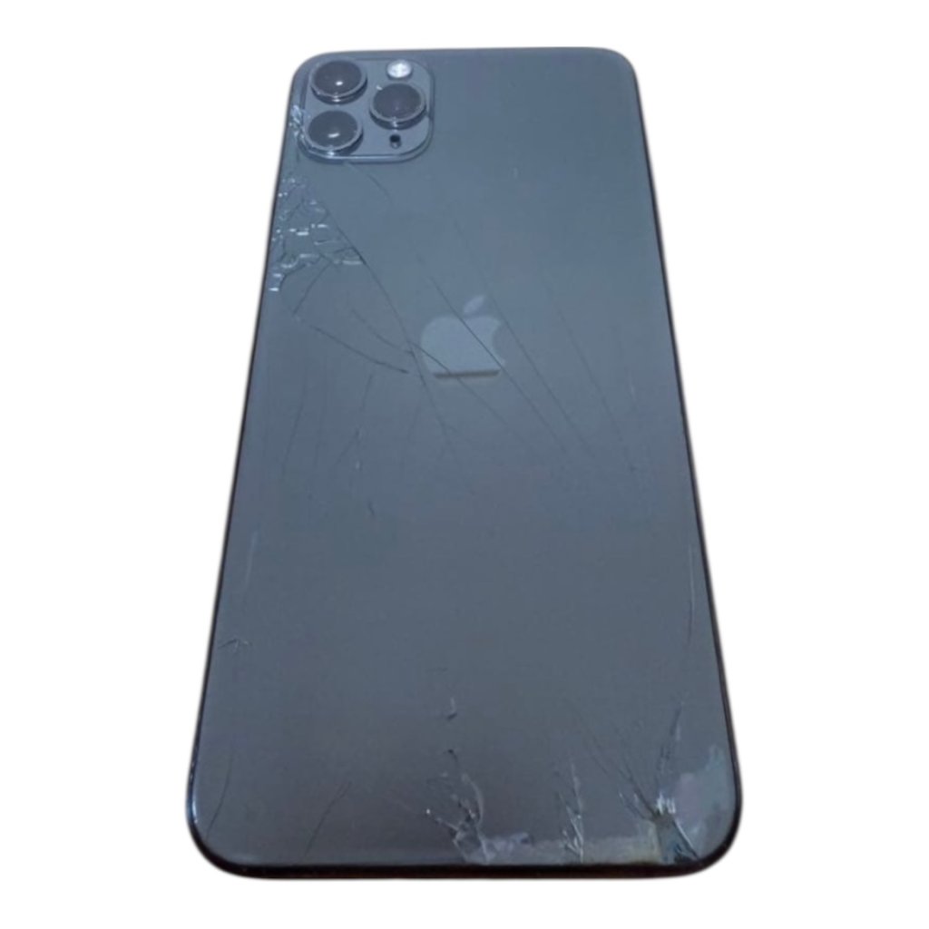 iPhone 11 バックパネル交換