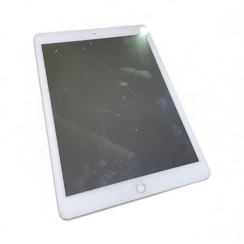 【iPad　第8世代　パエル交換】弘前市