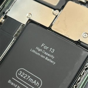 iPhone13　バッテリー交換