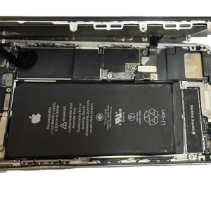 iPhone SE2（第2世代）のバッテリー交換