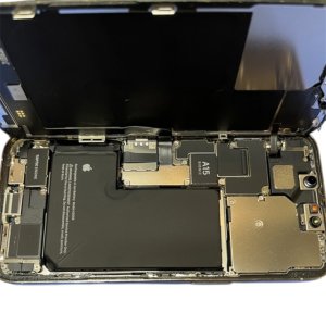 iPhone13 バッテリー交換
