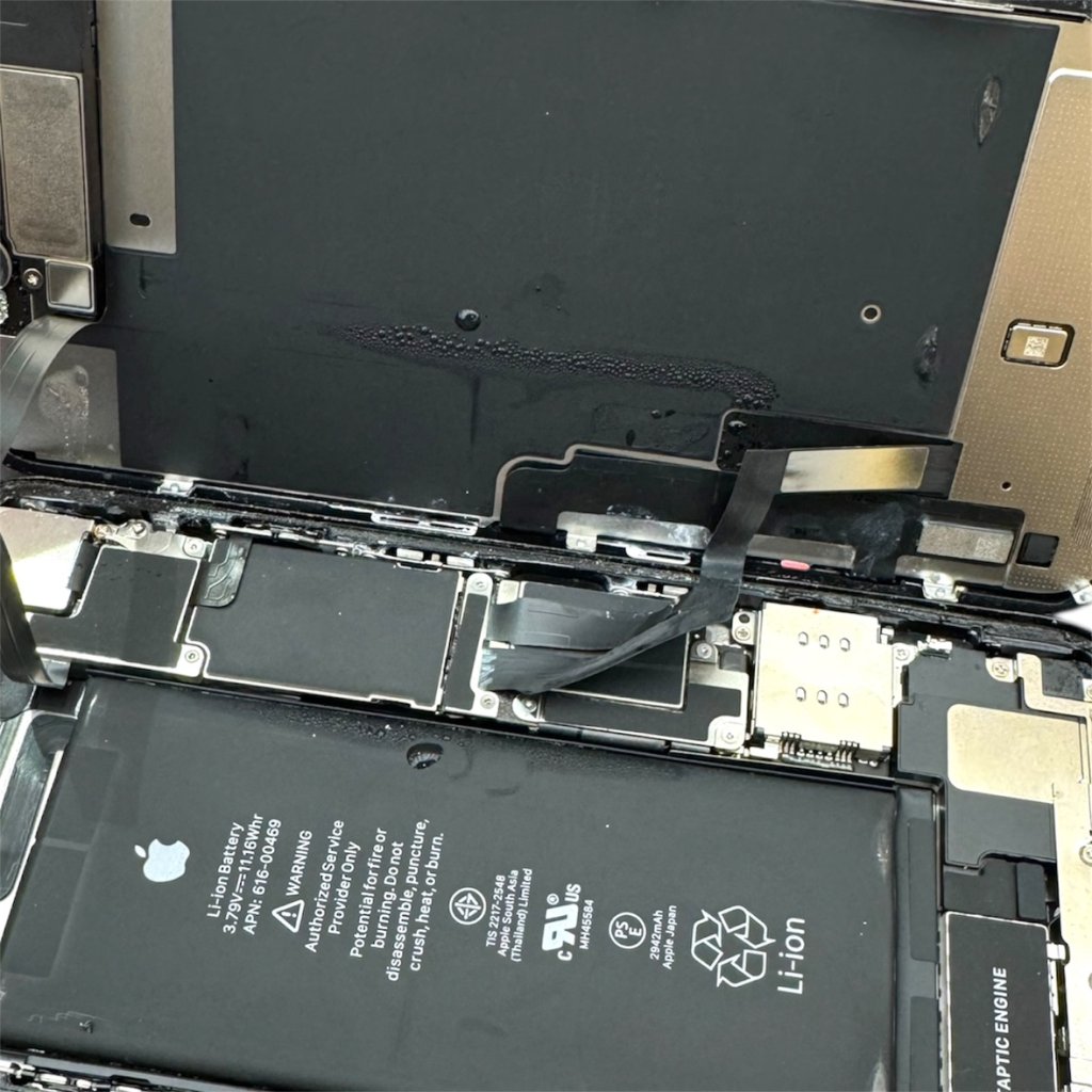 iPhoneXR 水没修理