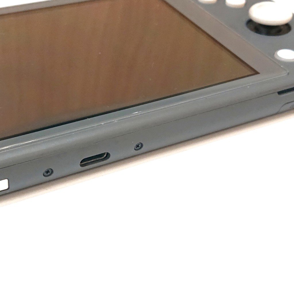 任天堂 Switch Lite ライトニング修理