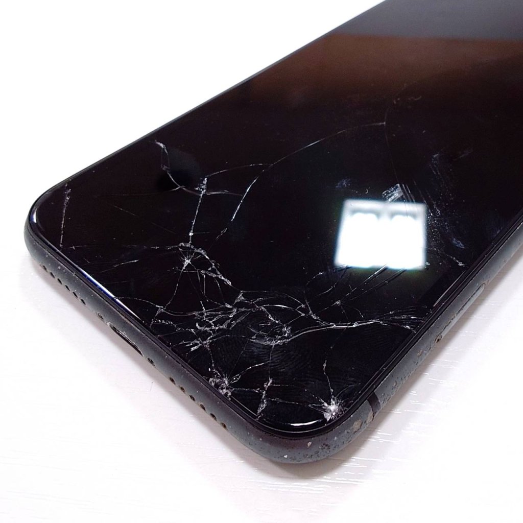 iPhone11 フロントパネル交換