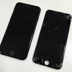 iPhoneSE3 フロントパネル交換