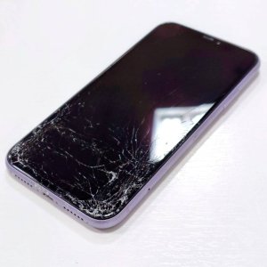 iPhone11 フロントパネル交換