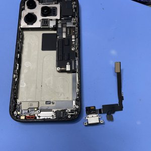 iPhone16Pro 充電不可 ドック交換| 我孫子市布施下| ライトニングドック交換も即日お渡しで修理対応しております‼︎