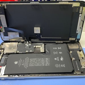 iPhoneX 電池劣化 バッテリー交換| 我孫子市並木| 飛び込み修理でも対応して致します！