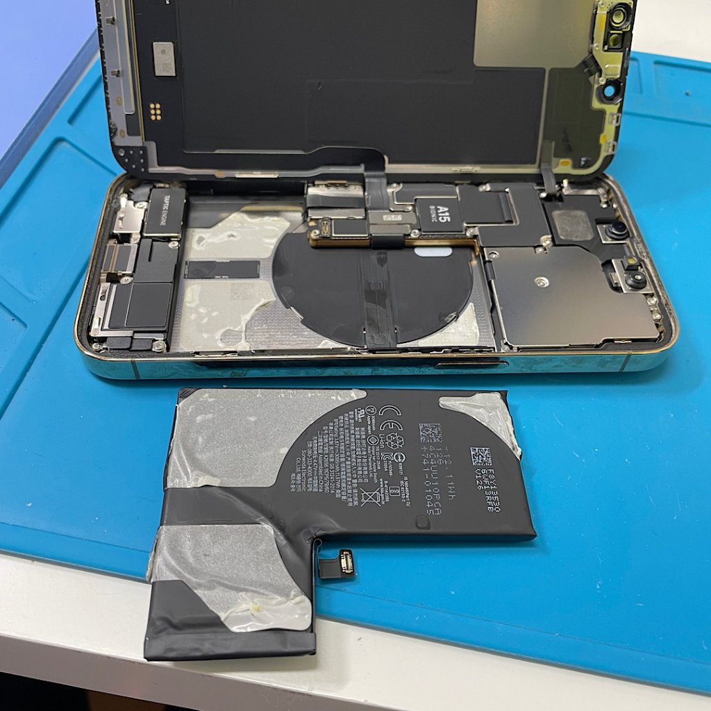 iPhone13 Pro 最大容量低下 電池修理| 柏市| バッテリー交換も電話予約で即日お渡しの修理対応しております‼︎