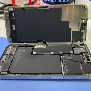 iPhone13Pro 最大容量70% バッテリー交換修理| 守谷市鈴塚| 電池交換も即日お渡しで修理対応しております‼︎