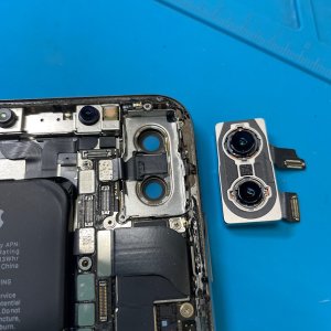 iPhone16 アウトカメラ修理| 利根町もえぎの台| リアカメラ交換もご予約にて即日対応致します。