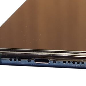 【iPhone11Pro 充電口の交換】ホコリが詰まったから取り除いたら、充電がされなくなったとのご相談！| 根室市明治町