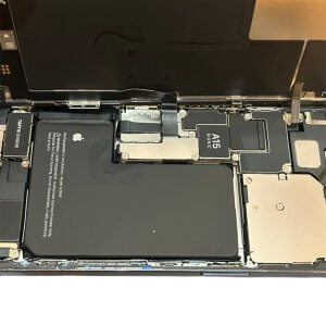 iPhone13 Pro バッテリー交換 　札幌市 東区 元町