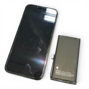iPhone13 バッテリー交換(最大容量77％)