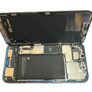 iPhone13 バッテリー交換