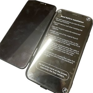 iPhone 12 画面交換