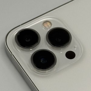 【iPhone 13 Pro Max アウトカメラレンズ交換】割れてしまって怪我をする前に即日修理いたします！｜前橋市朝日町
