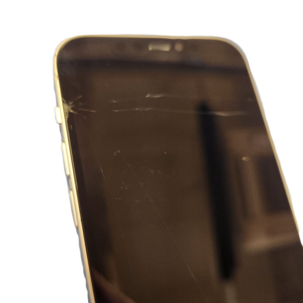 【iPhone13 フロントパネル交換】カバンに入れていたらに画面が割れた、、、当店に相談いただければ即解決！| 根室市松本町