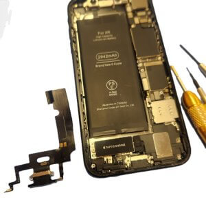 【iPhoneXR 充電口の交換】充電口にあそびができて、ケーブルが抜けてしまう| 標津町