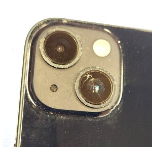 【iPhone13 アウトカメラレンズ交換】カメラレンズの割れも修理可能です。内部に水やほこりが入る前にご相談ください! | 根室市花園町