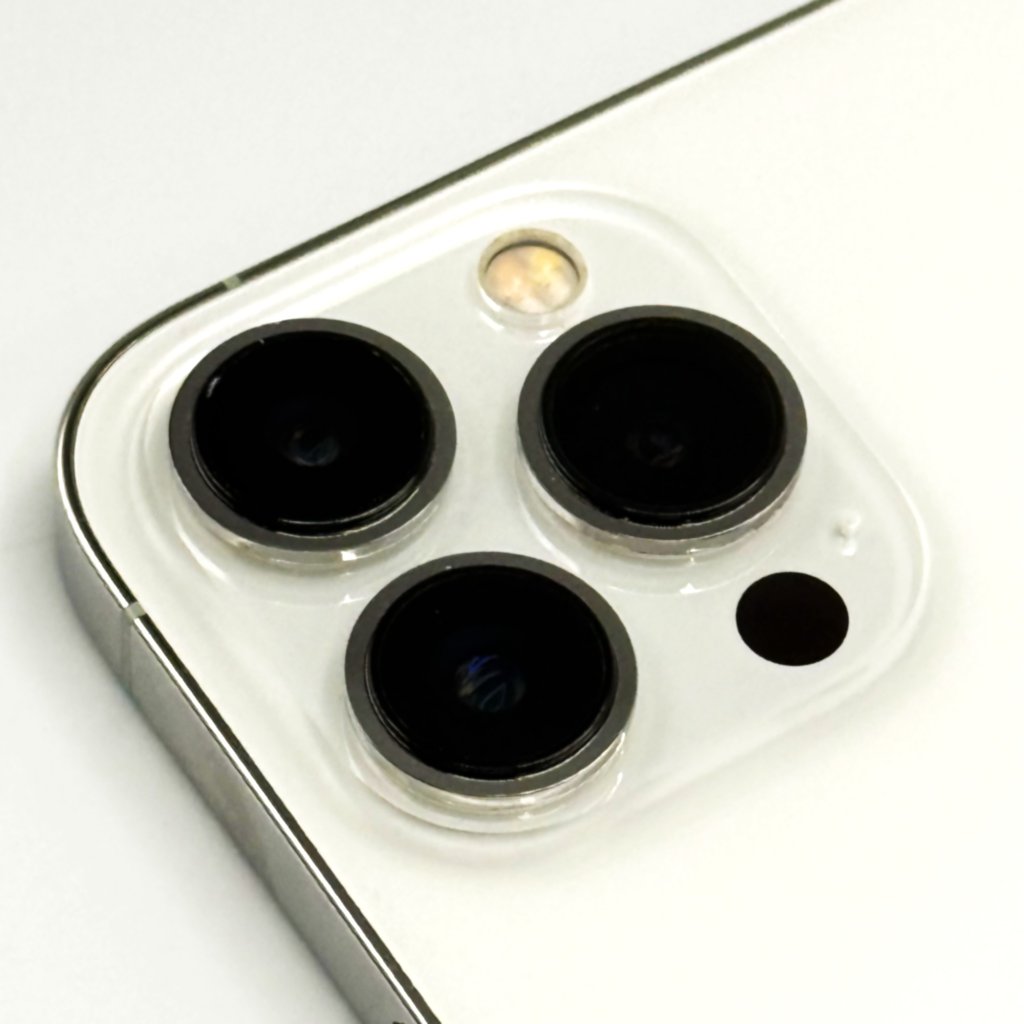 【iPhone 13 Pro Max アウトカメラレンズ修理】落下でヒビが入ってしまったアウトカメラのガラスも即日対応｜高崎市上大類町