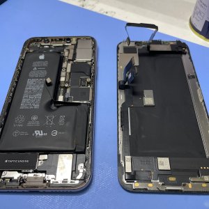 iPhone11ProMax 階段で落として破損 液晶交換｜柏市| 液晶交換も即日お渡しで修理対応しております‼︎