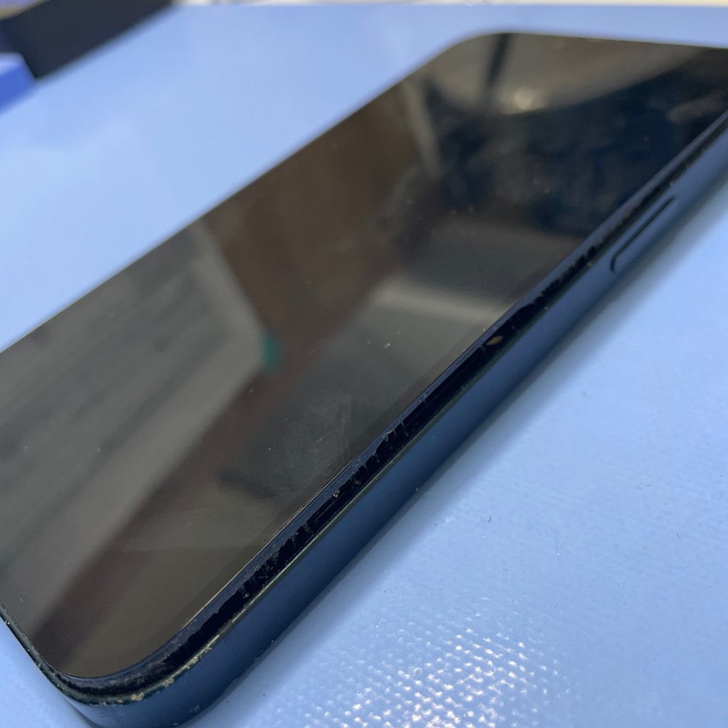 iPhone13Pro  電池膨張 バッテリー交換 | 印西市滝野| バッテリー交換も即日対応致します！