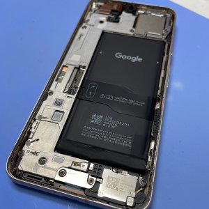 Google pixel 液晶漏れ 液晶交換修理| 常総市| Android携帯修理修理もご予約にて対応！