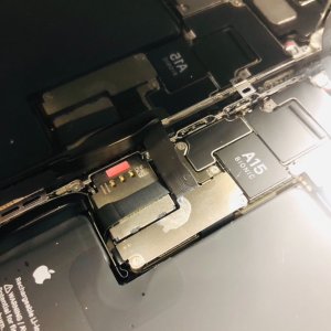 iPhone13Pro　水没修理/液晶交換