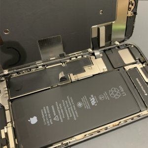 iPhone8 バッテリー交換